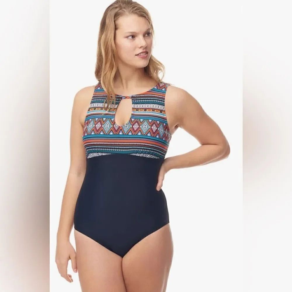 Sea & Sand Beachwear Deep V One Piece Bathing Suit Size 16
